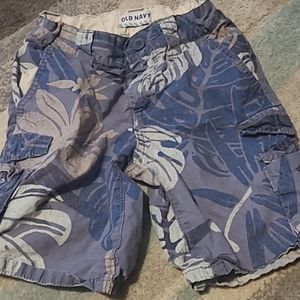 Boys Old Navy shorts, size 5